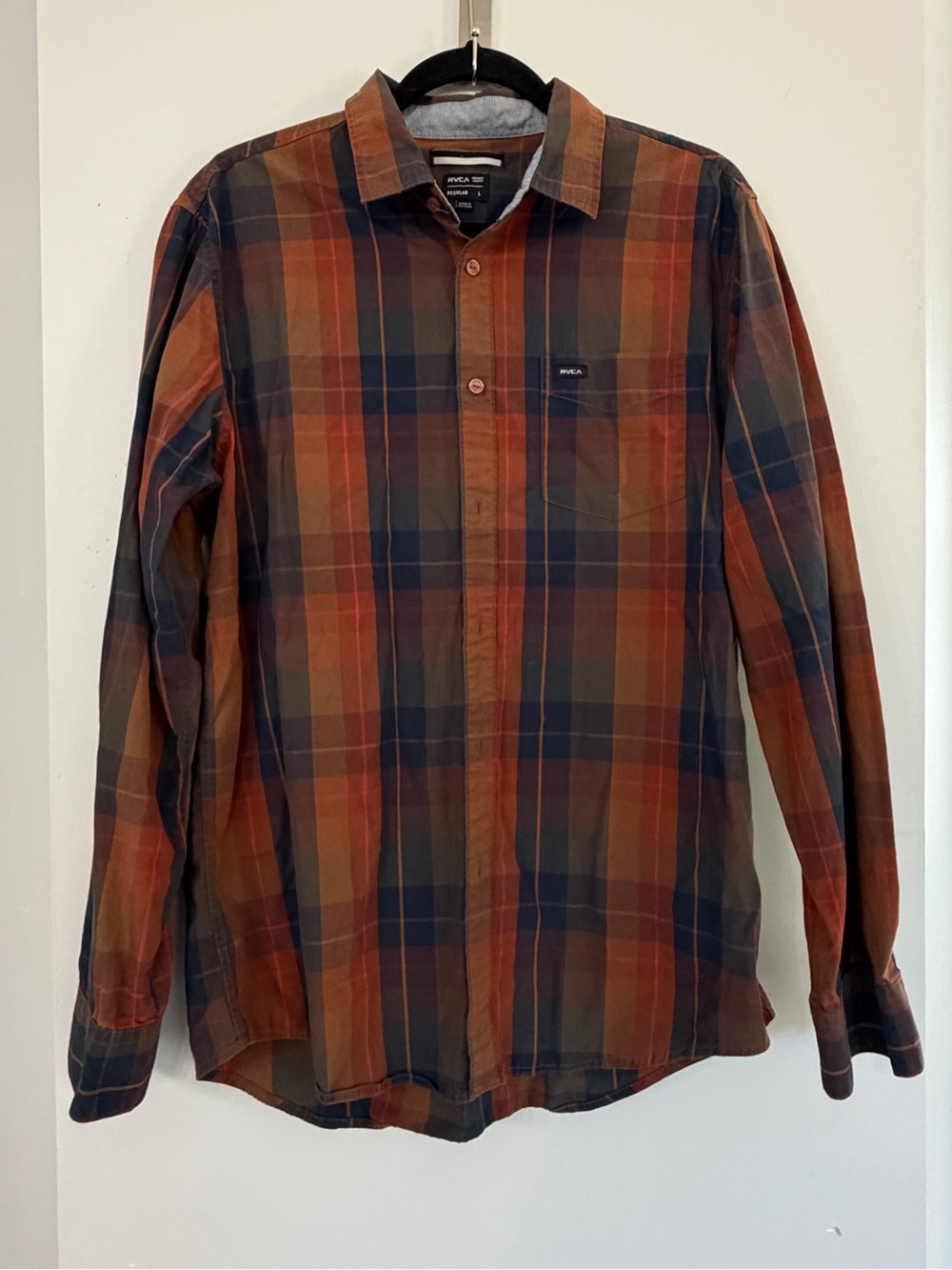 RVCA Men’s Large 100% Cotton dark plaid multicolor button up casual shirt